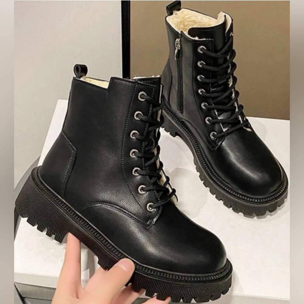 Black Combat Moto Boots Faux-Leather zip/tie/faux-fur Women’s sz 9 9.5 NEW - Picture 4 of 4